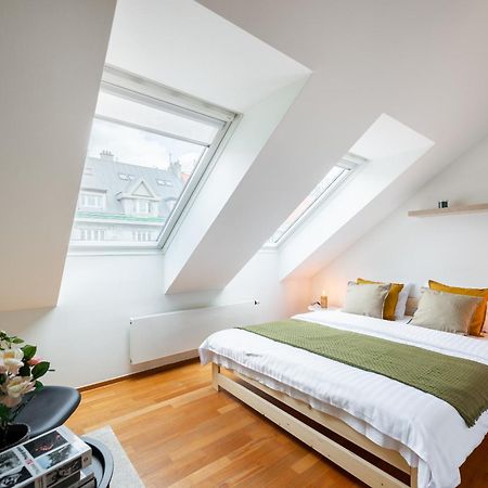 Apartment With Balcony And Parking Near The Prague Museum Extérieur photo