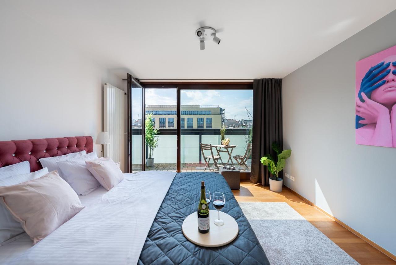 Apartment With Balcony And Parking Near The Prague Museum Extérieur photo