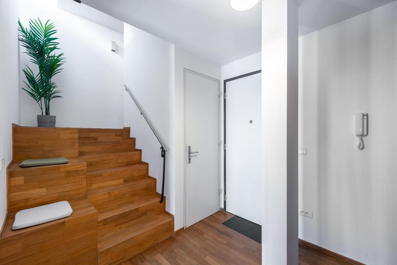 Apartment With Balcony And Parking Near The Prague Museum Extérieur photo
