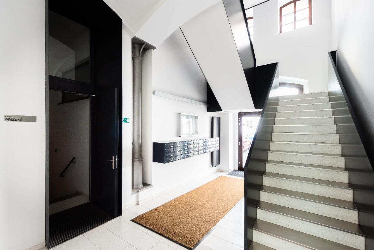 Apartment With Balcony And Parking Near The Prague Museum Extérieur photo