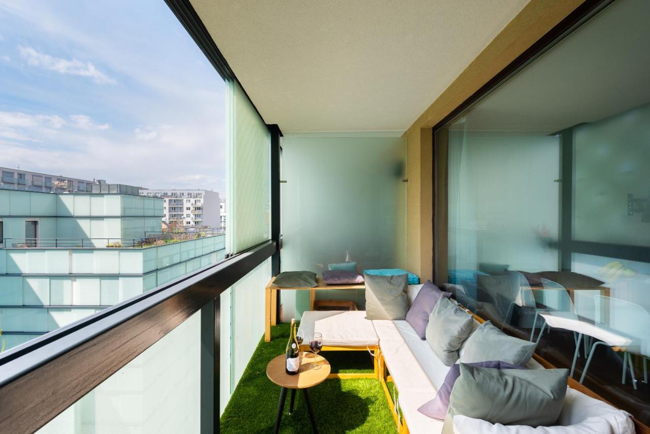 Apartment With Balcony And Parking Near The Prague Museum Extérieur photo