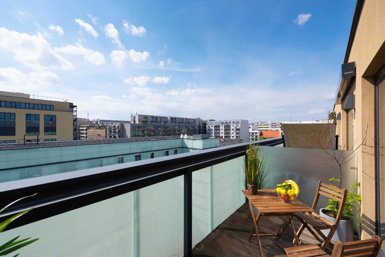 Apartment With Balcony And Parking Near The Prague Museum Extérieur photo