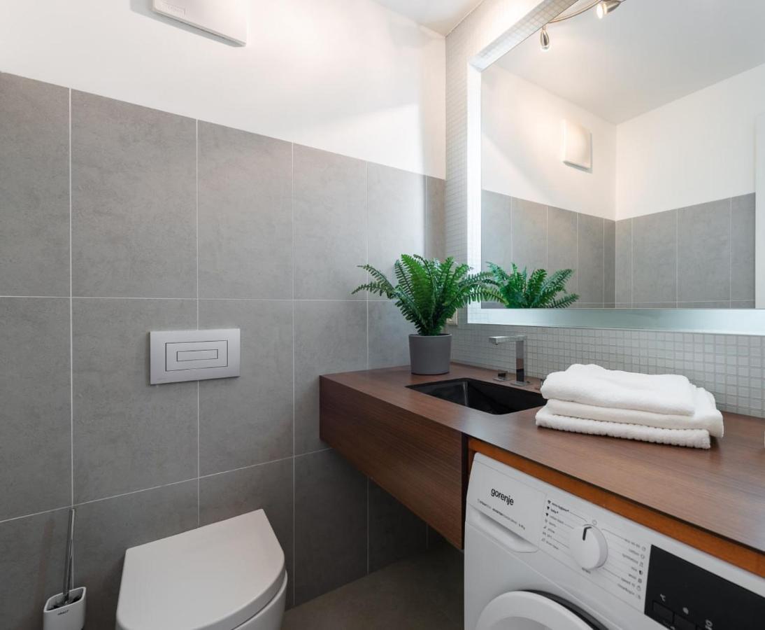 Apartment With Balcony And Parking Near The Prague Museum Extérieur photo